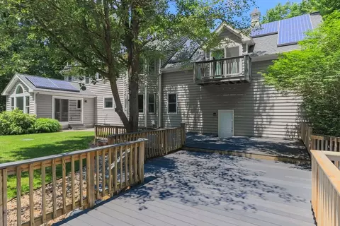 Exterior - 4 Upton St, Dunstable, MA 01827 photo 7 of 8