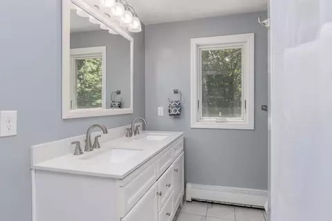 Bath - 4 Upton St, Dunstable, MA 01827 photo 5 of 5