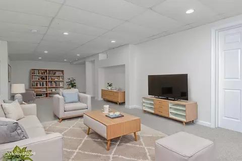 Living - 4 Upton St, Dunstable, MA 01827 photo 5 of 6