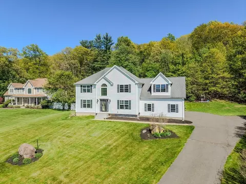 View/Area - 1507 E Mountain Rd, Westfield, MA 01085 photo 2 of 3