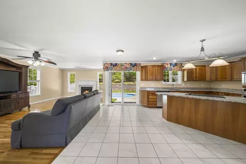 Living - 1507 E Mountain Rd, Westfield, MA 01085 photo 1 of 6