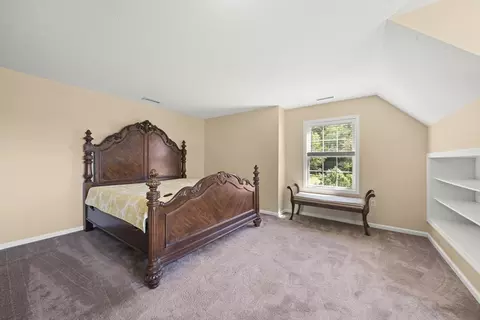 Bedroom - 1507 E Mountain Rd, Westfield, MA 01085 photo 1 of 6