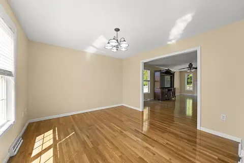 Living - 1507 E Mountain Rd, Westfield, MA 01085 photo 6 of 6