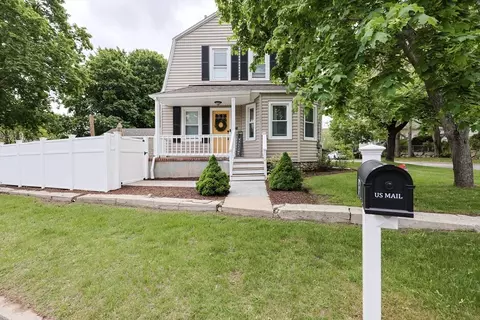 871 Wildwood Rd, New Bedford, MA 02745