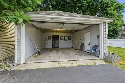 20 Mount Carmel, Chicopee, MA 01013 photo 24