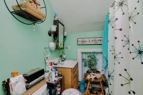 Bath - 154 Mott St, Fall River, MA 02721 photo 3 of 3