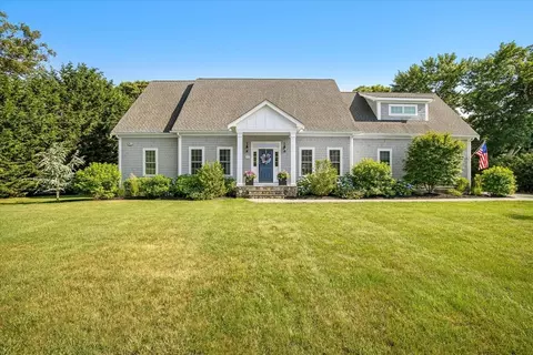 77 Long Rd, Harwich, MA 02645