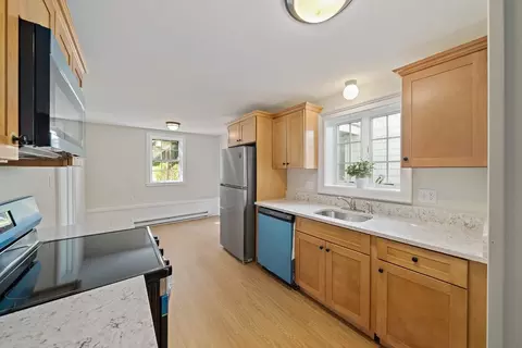 Kitchen - 196 South St #A, Hingham, MA 02043 photo 1 of 3