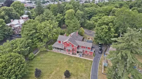 View/Area - 2 Crescent Hl, Springfield, MA 01105 photo 1 of 2