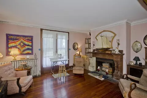 Living - 2 Crescent Hl, Springfield, MA 01105 photo 5 of 7