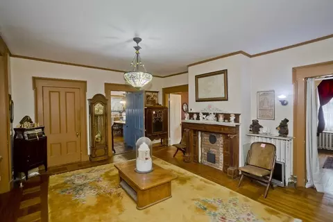 Living - 2 Crescent Hl, Springfield, MA 01105 photo 1 of 7