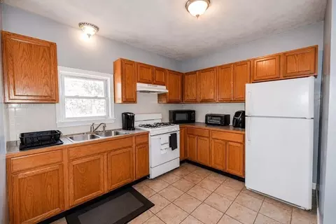 552 Alden St, Fall River, MA 02723 photo 5
