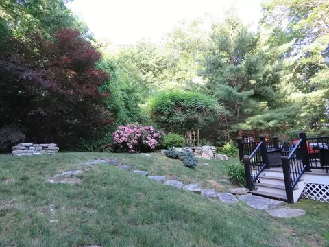 Exterior - 14 Circle Dr, Dudley, MA 01571 photo 3 of 10