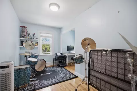 Bedroom - 52 Eagle Rd, Worcester, MA 01605 photo 4 of 5
