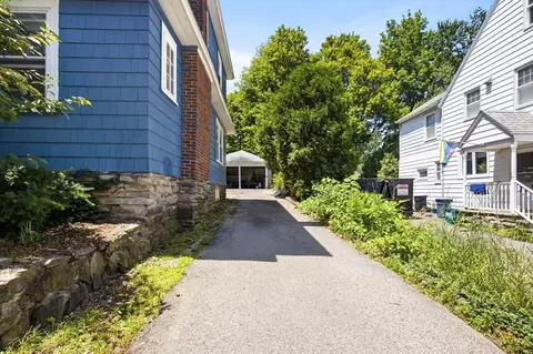 Exterior - 52 Eagle Rd, Worcester, MA 01605 photo 9 of 10