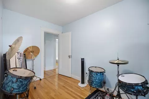 Bedroom - 52 Eagle Rd, Worcester, MA 01605 photo 3 of 5