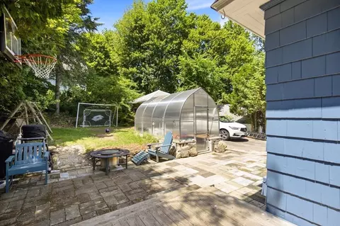 Exterior - 52 Eagle Rd, Worcester, MA 01605 photo 7 of 10