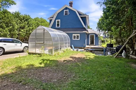 Exterior - 52 Eagle Rd, Worcester, MA 01605 photo 8 of 10