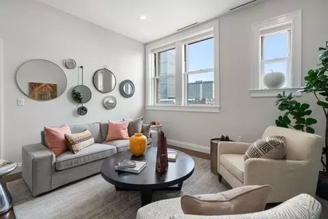 416 Marlborough St #702, Boston, MA 02115