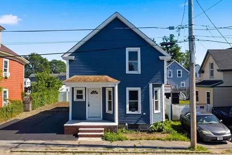 37 Campaw St, Lowell, MA 01850