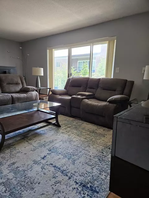 Living - 31 Hamlin Ln #B24, Needham, MA 02492 photo 3 of 5