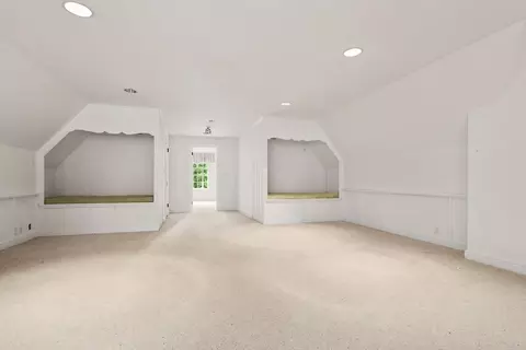 Bedroom - 43 Monadnock Rd, Wellesley, MA 02481 photo 6 of 9