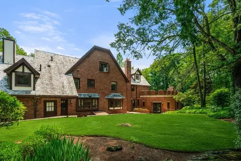 Exterior - 43 Monadnock Rd, Wellesley, MA 02481 photo 6 of 7