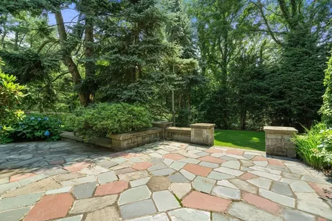 Exterior - 43 Monadnock Rd, Wellesley, MA 02481 photo 3 of 7