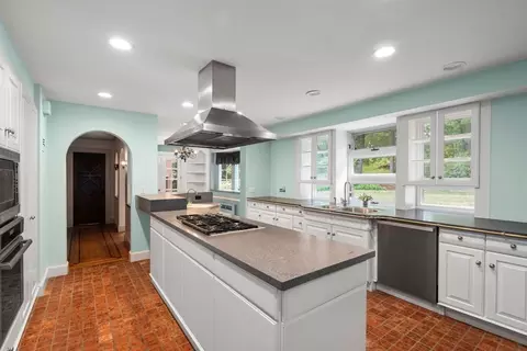 Kitchen - 43 Monadnock Rd, Wellesley, MA 02481 photo 2 of 4