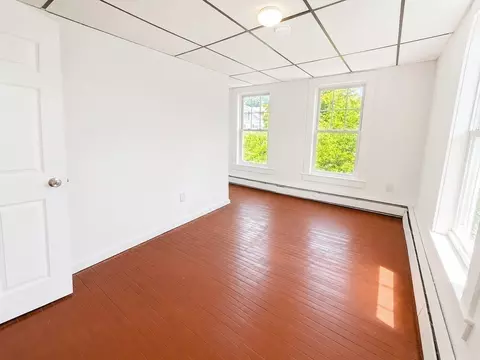 Bedroom - 15 May St, Worcester, MA 01610 photo 2 of 5