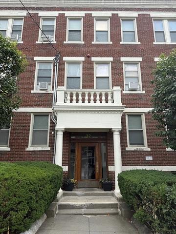 32 Ransom Rd #11, Boston, MA 02135