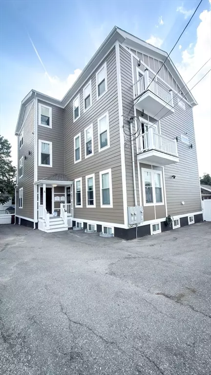 Exterior - 4 High St Ter #2, Everett, MA 02149 photo 4 of 8