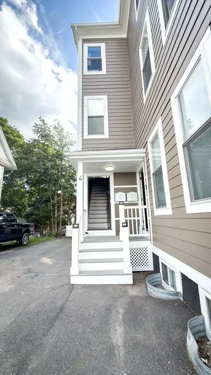 Exterior - 4 High St Ter #2, Everett, MA 02149 photo 6 of 8