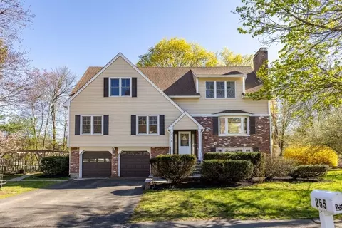 255 Worthen Rd E, Lexington, MA 02421