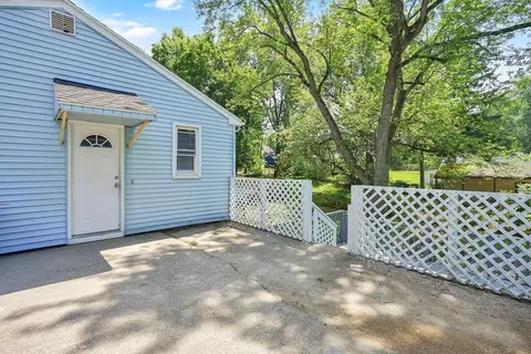 Exterior - 85 Bircham St, Springfield, MA 01104 photo 2 of 8
