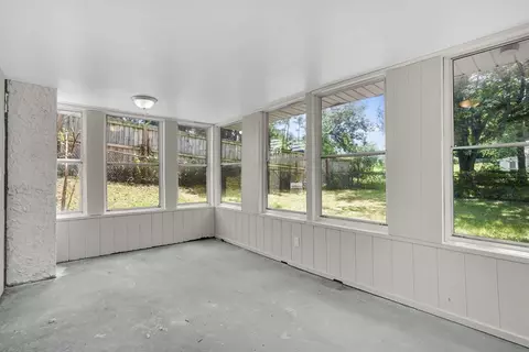 Exterior - 85 Bircham St, Springfield, MA 01104 photo 8 of 8