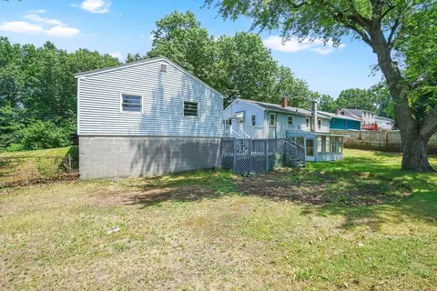 Exterior - 85 Bircham St, Springfield, MA 01104 photo 6 of 8