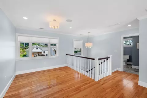 Entry Way - 89 Gale Rd, Swampscott, MA 01907 photo 5 of 7