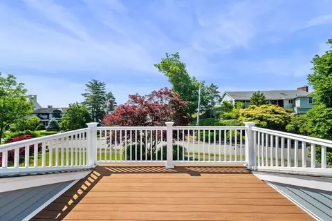 Exterior - 89 Gale Rd, Swampscott, MA 01907 photo 2 of 3