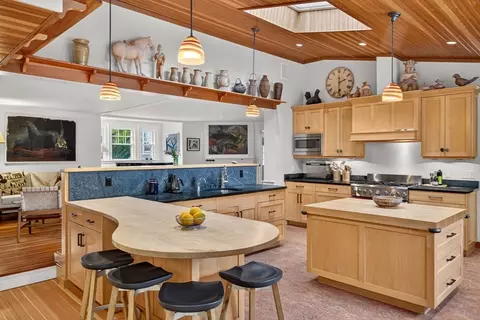 2849 Main St, Barnstable, MA 02630 photo 4
