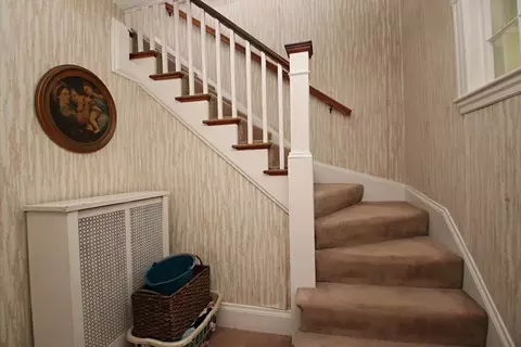 Entry Way - 116 Main St, Saugus, MA 01906 photo 1 of 2