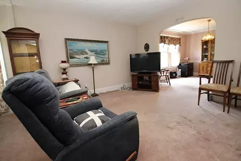 Living - 116 Main St, Saugus, MA 01906 photo 1 of 4