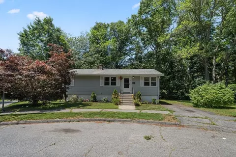 Exterior - 28 Greybert Ln, Worcester, MA 01602 photo 4 of 8