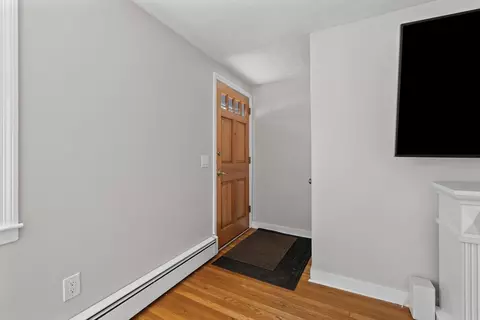 Entry Way - 28 Greybert Ln, Worcester, MA 01602 photo 1 of 2
