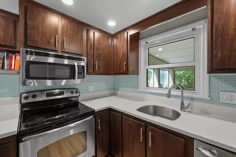 Kitchen - 28 Greybert Ln, Worcester, MA 01602 photo 3 of 4