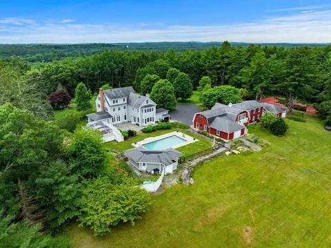 View/Area - 140 High St, Dunstable, MA 01827 photo 3 of 3