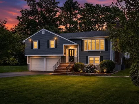 22 Harvest Ln, Hingham, MA 02043 photo 2