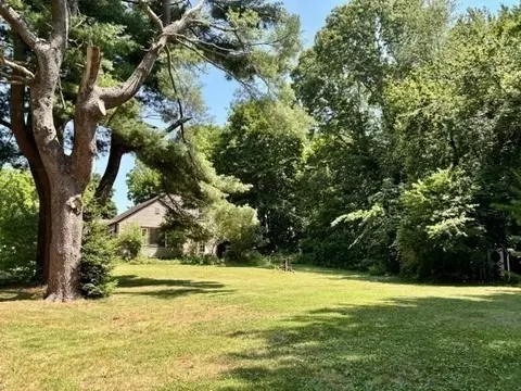 11 Blain St, Acushnet, MA 02743 photo 5