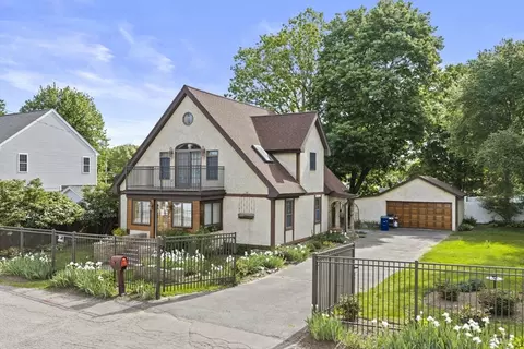 347 Plain St, Braintree, MA 02184