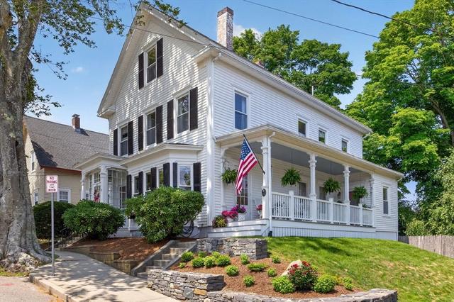 15 Vernon St, Plymouth, MA 02360